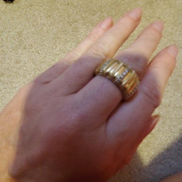 Ring - Picture 2 of 8